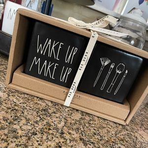 NWT Rae Dunn 2pc Black“Wake upMake up” Brush set